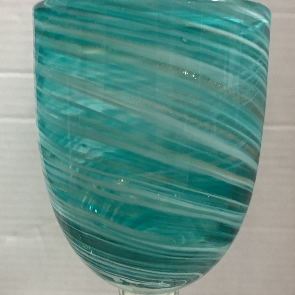 Vintage Aqua White w/ gold swirl blown 8.5 in wine glasses .. heavy weight.. - Picture 6 of 8